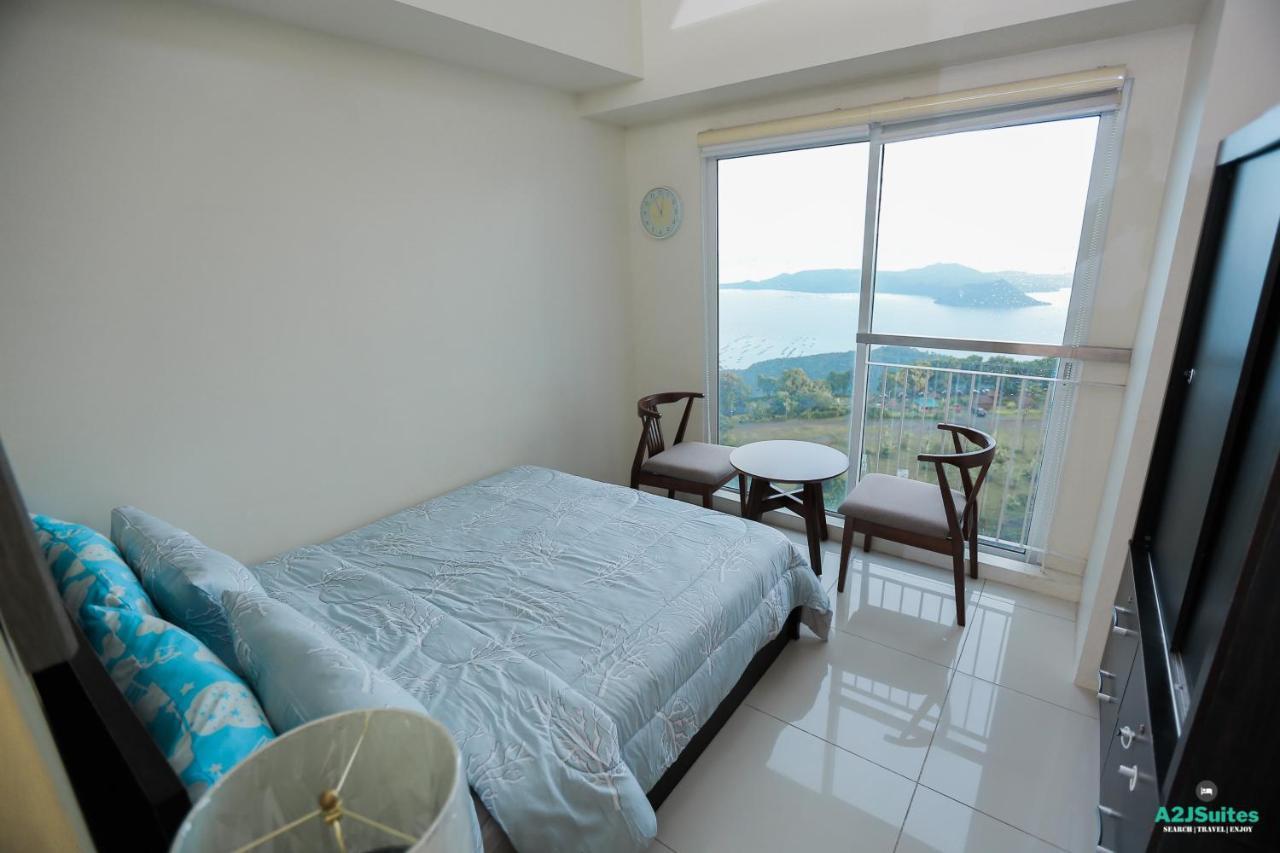 A2Jsuites Bedroom Taal View Luxury Smart Home Suite Near Skyranch Tagaytay City Bagian luar foto